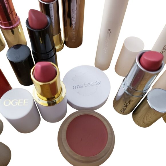 Lip Wear Bundle of 14 - Picture 11 of 17